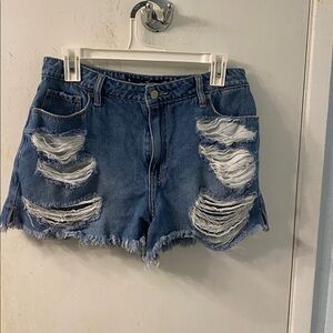 Hollister Ultra High Rise Vintage Relaxed Mom Shorts Denim 3” Size 29/9